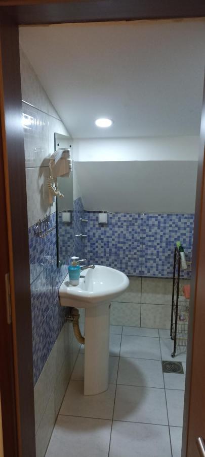 Athos Apartments Ni エクステリア 写真