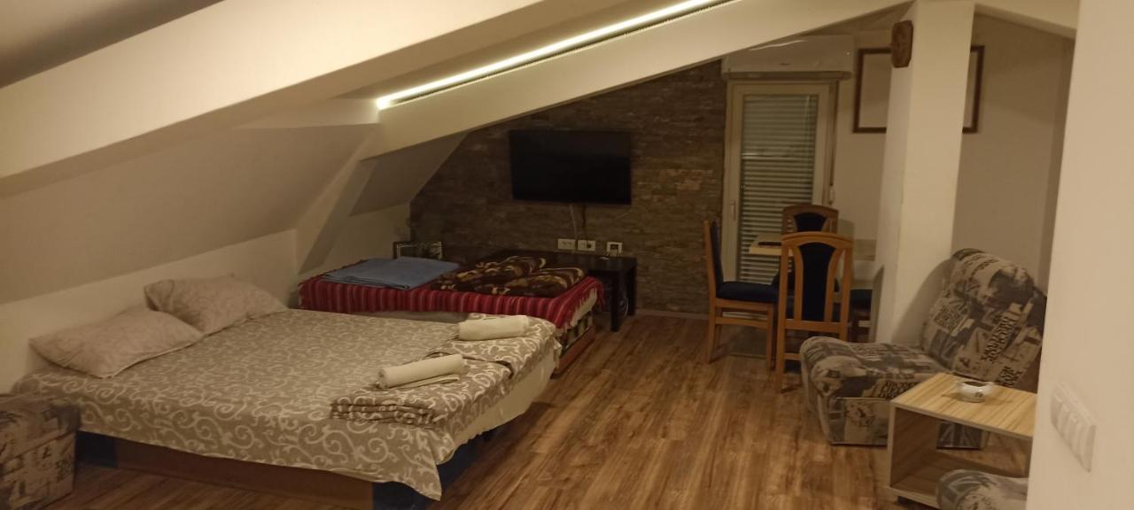 Athos Apartments Ni エクステリア 写真