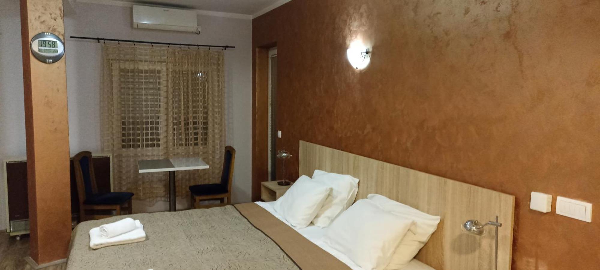 Athos Apartments Ni エクステリア 写真