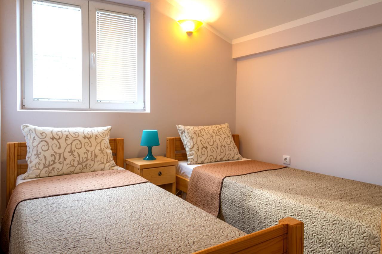 Athos Apartments Ni エクステリア 写真