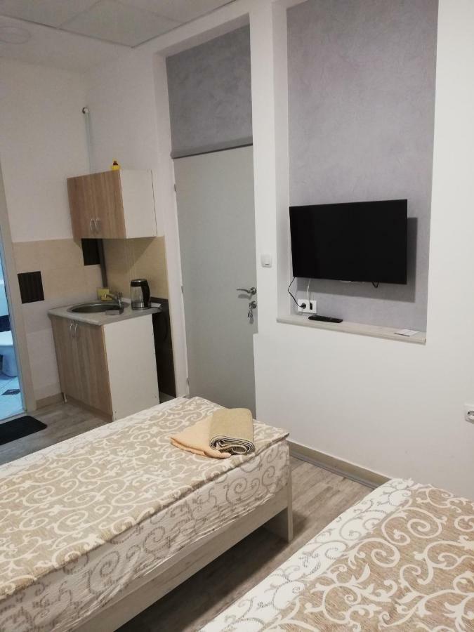 Athos Apartments Ni エクステリア 写真