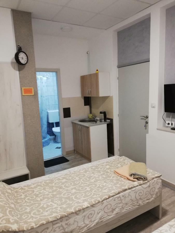 Athos Apartments Ni エクステリア 写真